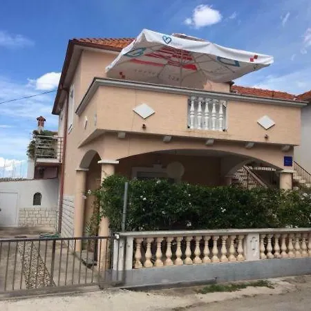 Nikolina Apartman