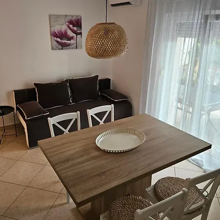 Apartment Nikolina *